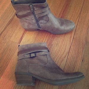 Ankle booties